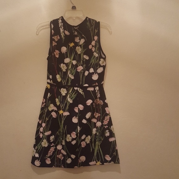 Victoria Beckham by Target dark floral dress - Picture 5 of 6